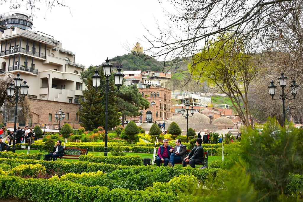 Apartment On Botanikuri Tbilisi Buitenkant foto